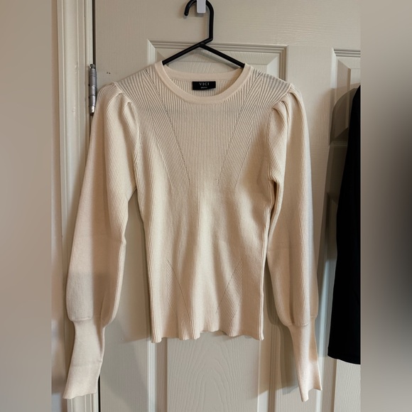 VICI NWOT long sleeve blouse - Picture 4 of 5